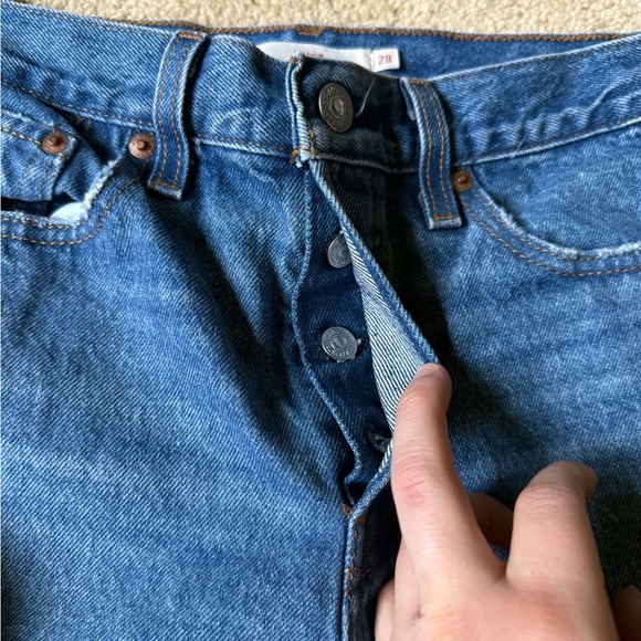 Levi’s wedgie jeans with distressing medium wash size 28 - Picture 5 of 10